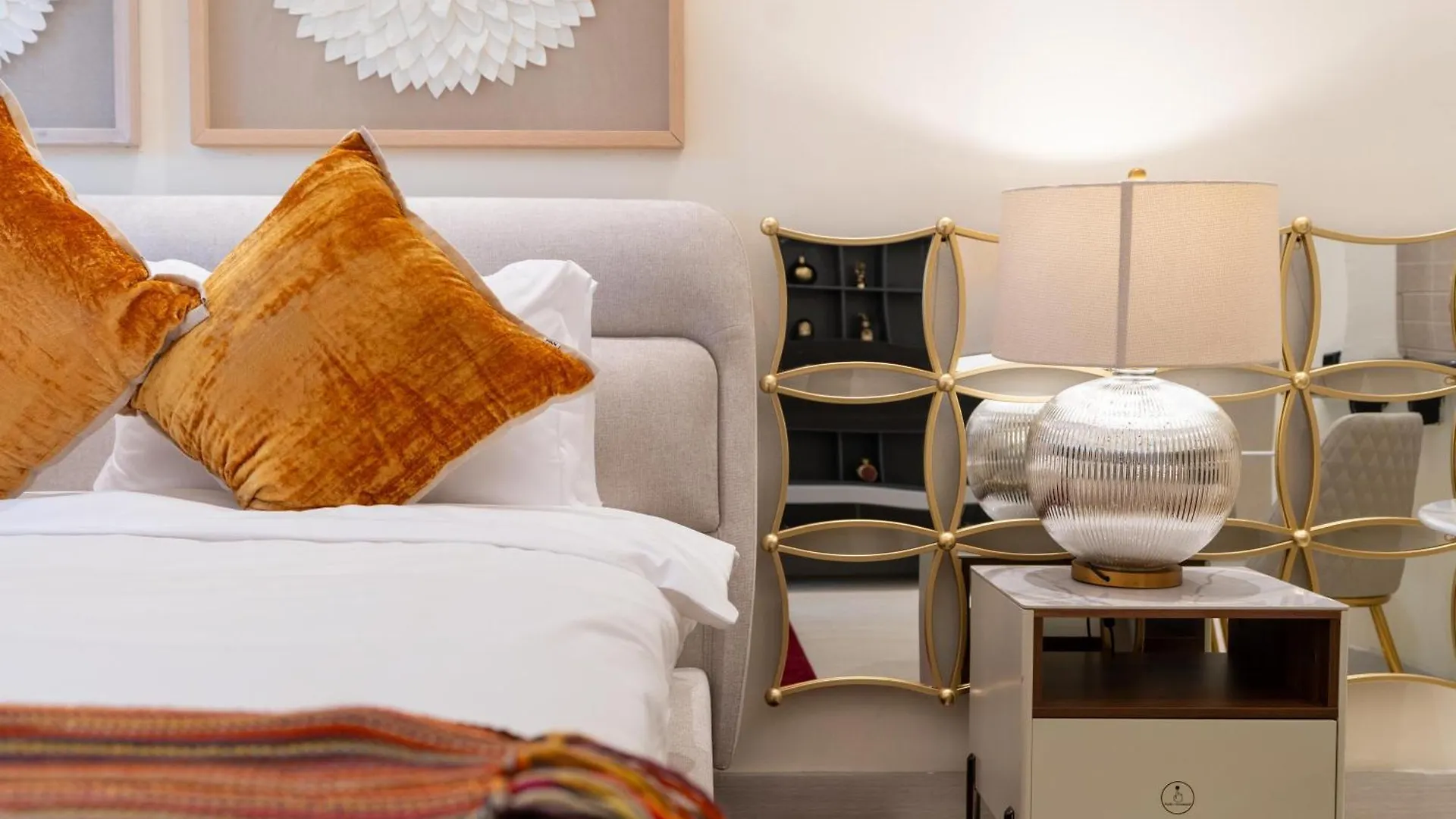 White Sage Incredible Studio Next To Metro Dubai Apartment