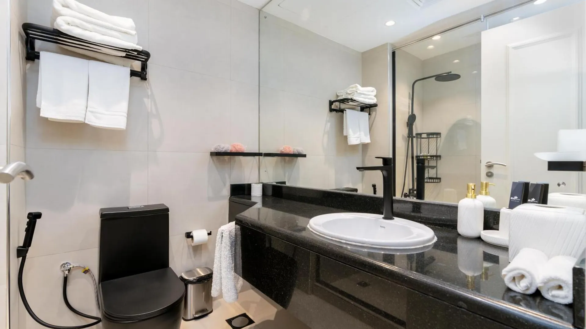 Apartment White Sage Incredible Studio Next To Metro Dubai